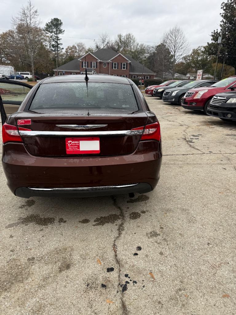 2013 Chrysler 200 Touring's photo