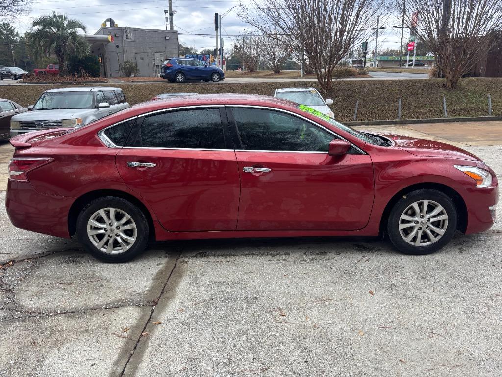 2014 Nissan Altima S's photo