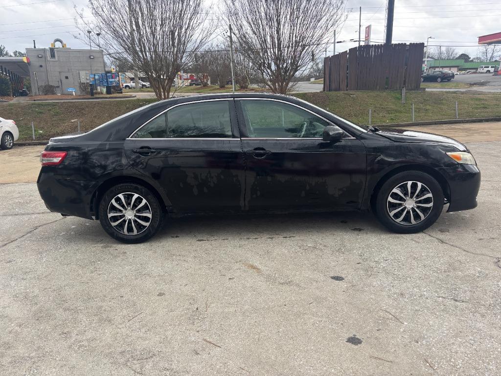 2011 Toyota Camry 2.5 Auto SE's photo