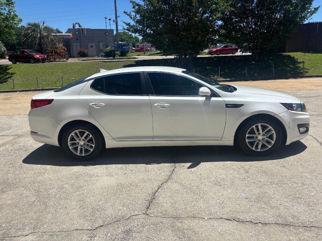2012 Kia Optima LX AT's photo